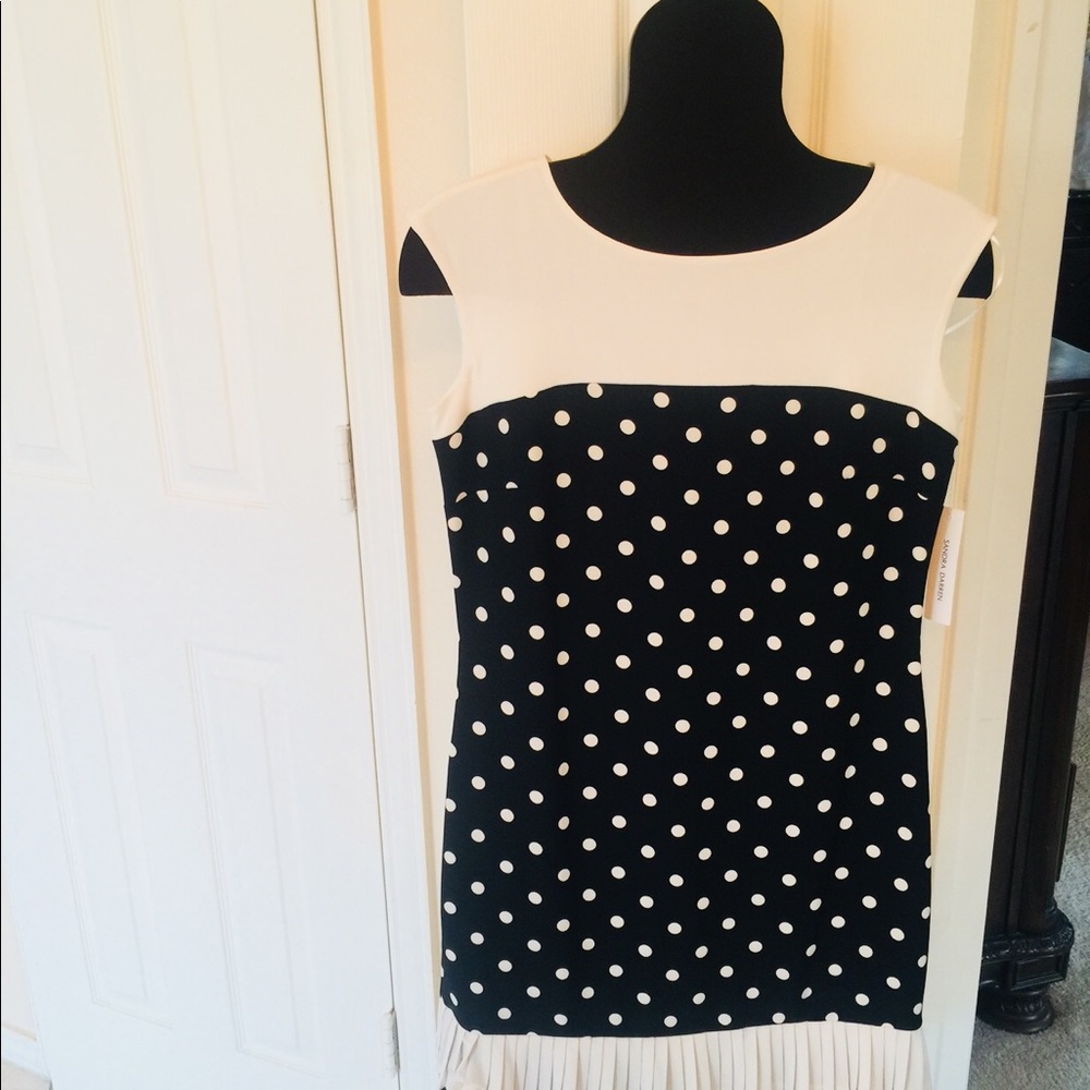 SANDRA DARREN. Size 6